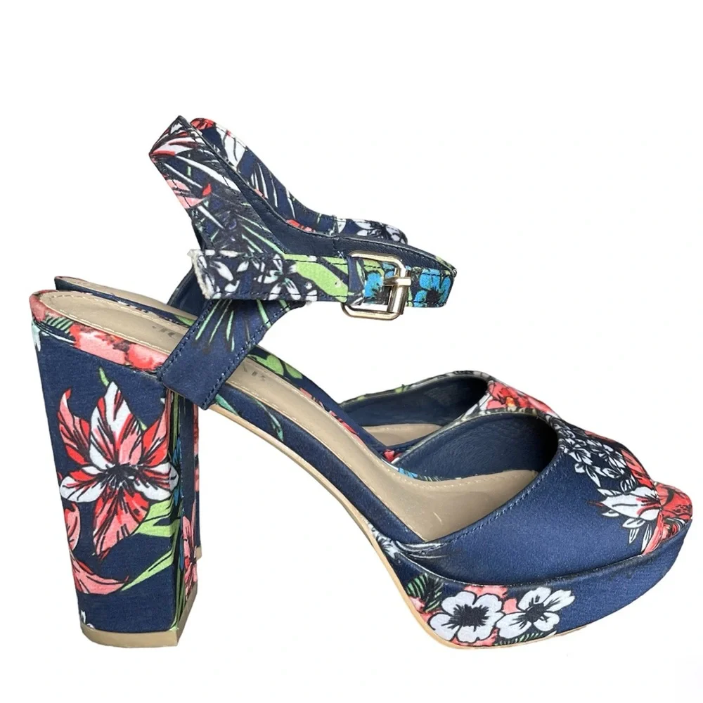 JustFab Navy Floral Platform Sandals